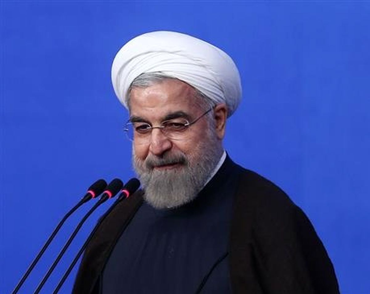 روحانی از برگزیدگان جشنواره شهید رجایی تقدیر کرد