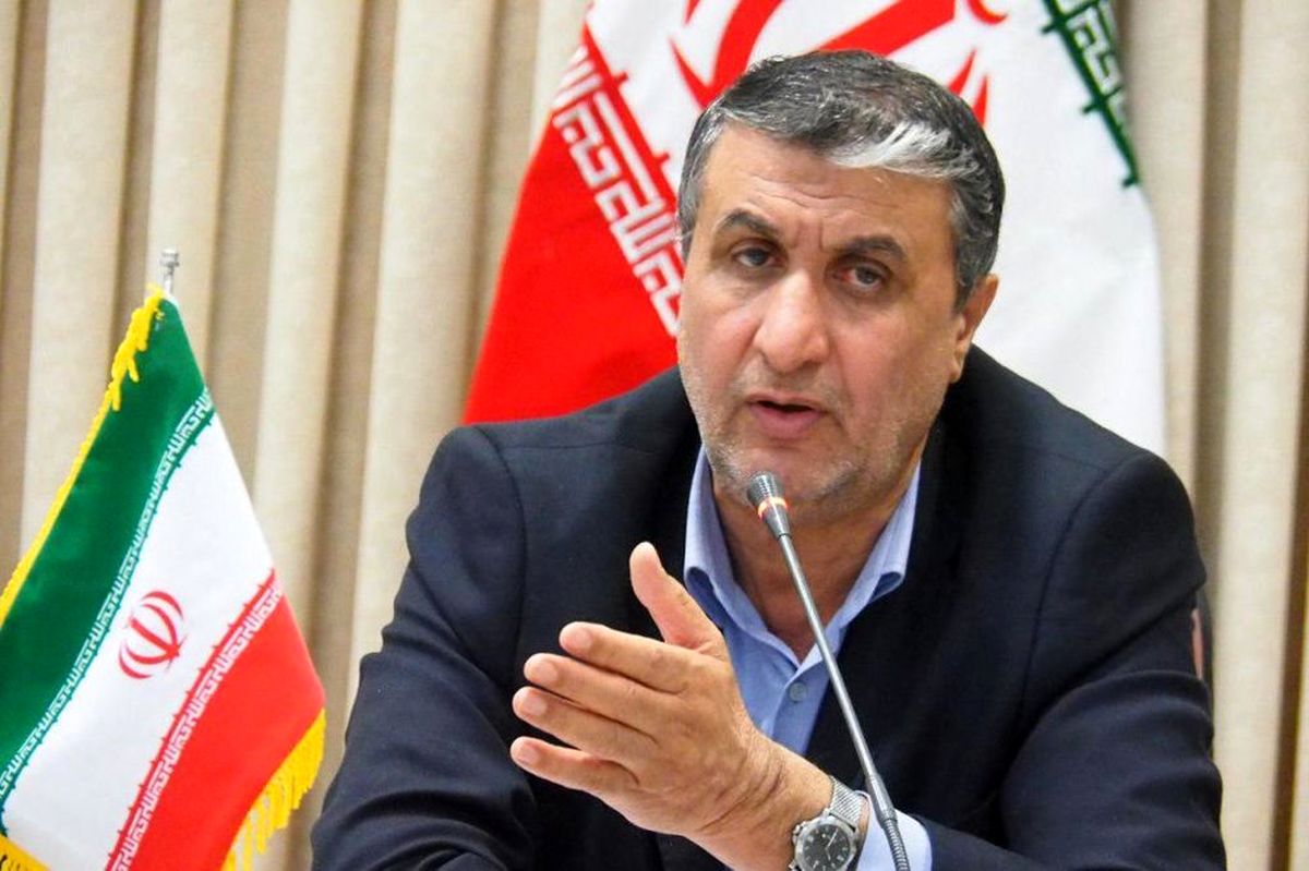 مصالح ساختمانی به زلزله زدگان در حال تحویل است