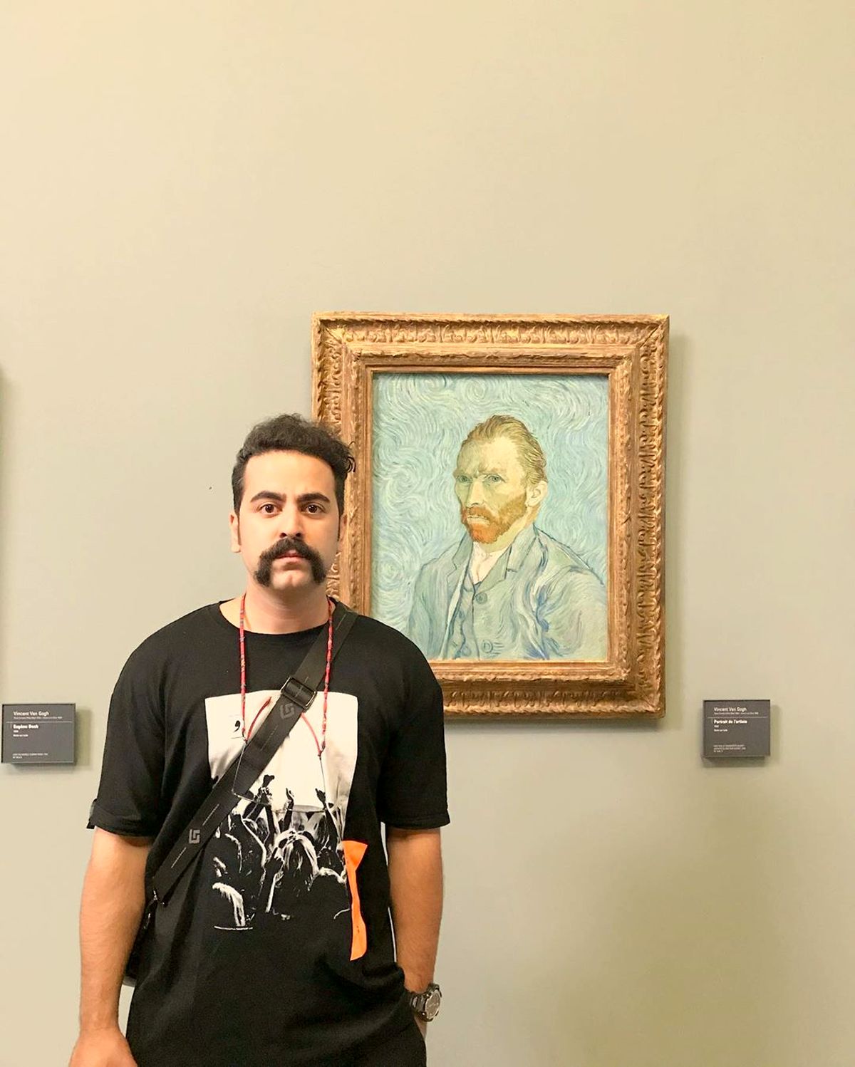 علاقه خواننده گروه پالت به درد+عکس