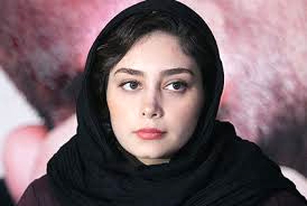 تیپ دیبا زاهدی در مراسم رونمایی از سریال نهنگ آبی /عکس 