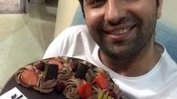 سلفی آقای بازیگر با کیک‌ تولدش + عکس