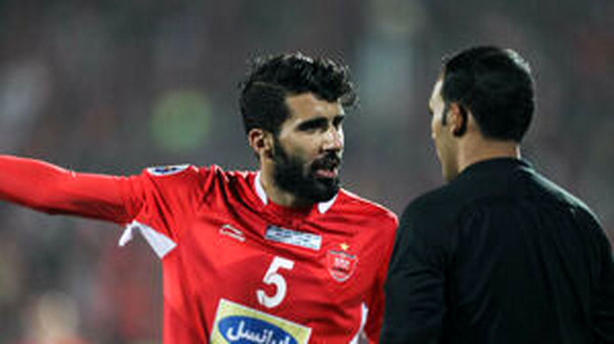 هافبک عراقی پرسپولیس تمدید می‌کند؟