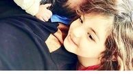 عکس عاشقانه رضا صادقی و بال های پروازش