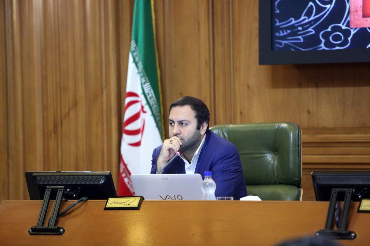 ساماندهی دست فروشان در محله صد دستگاه/ بهسازی کانال های آب های سطحی محله عارف