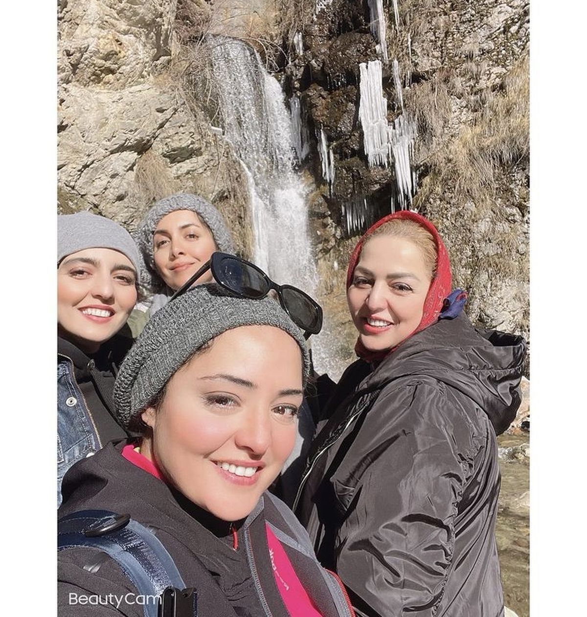 ستایش خانم چه کوهنوردی میکنه + عکس