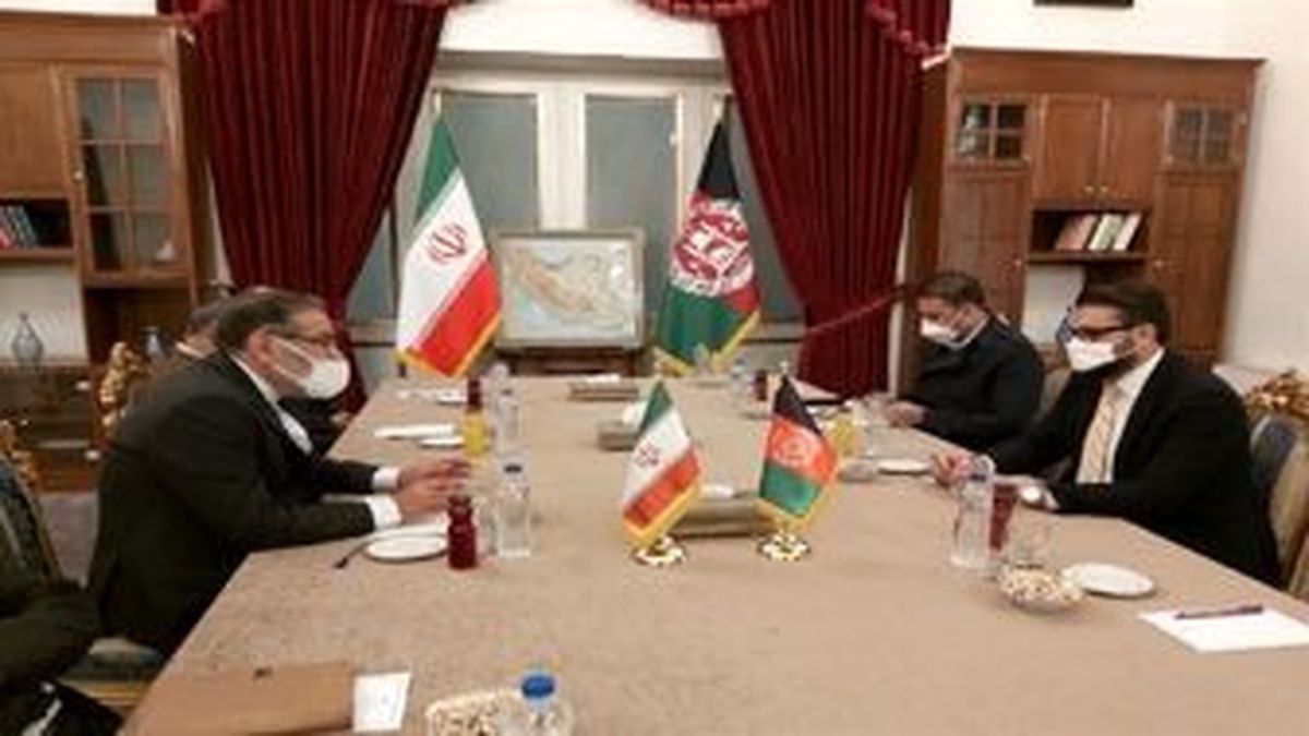 شمخانی با مشاور امنیت ملی افغانستان دیدار کرد