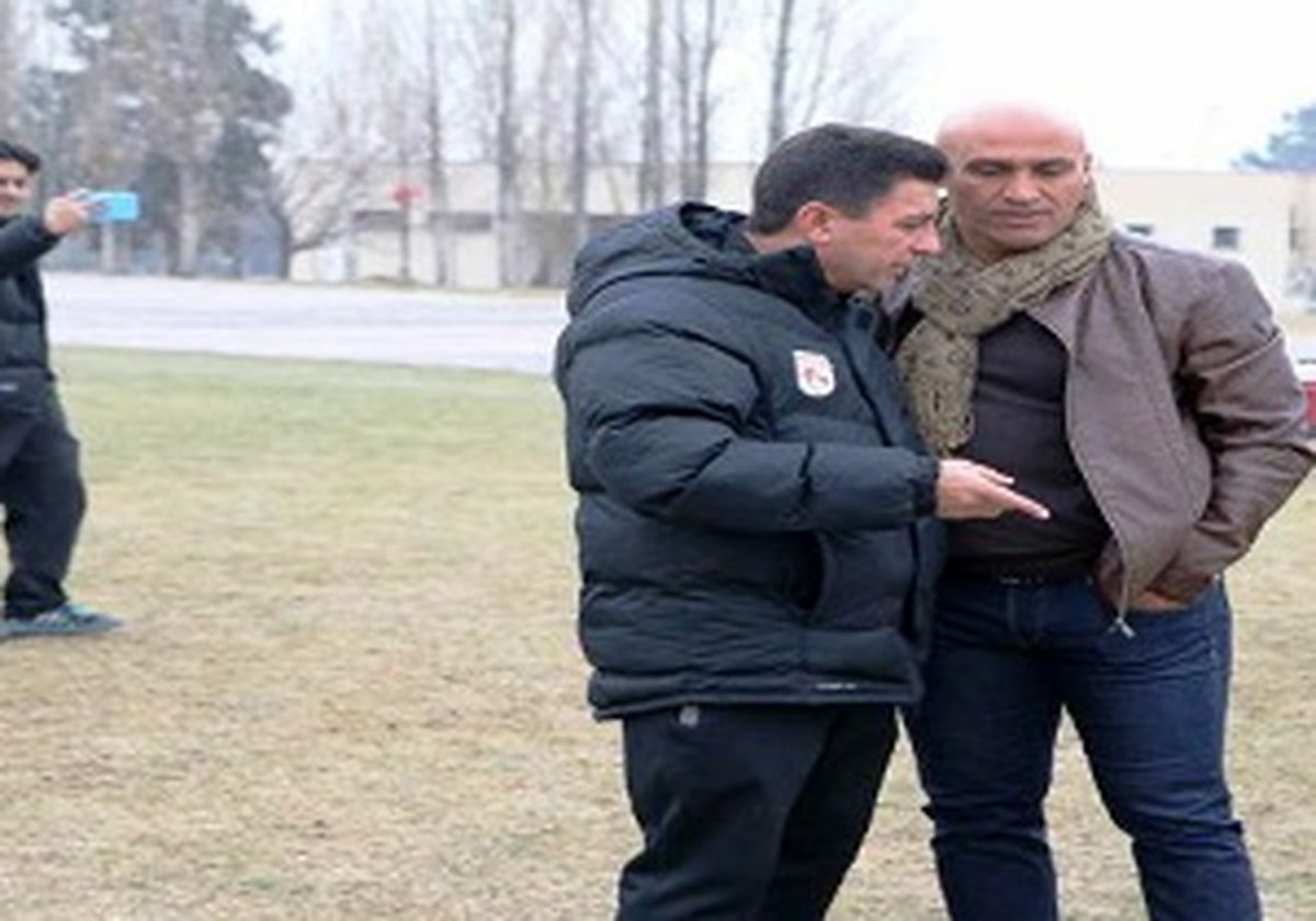 چشم منصوریان و قلعه نویی به بازیکنان استقلال!