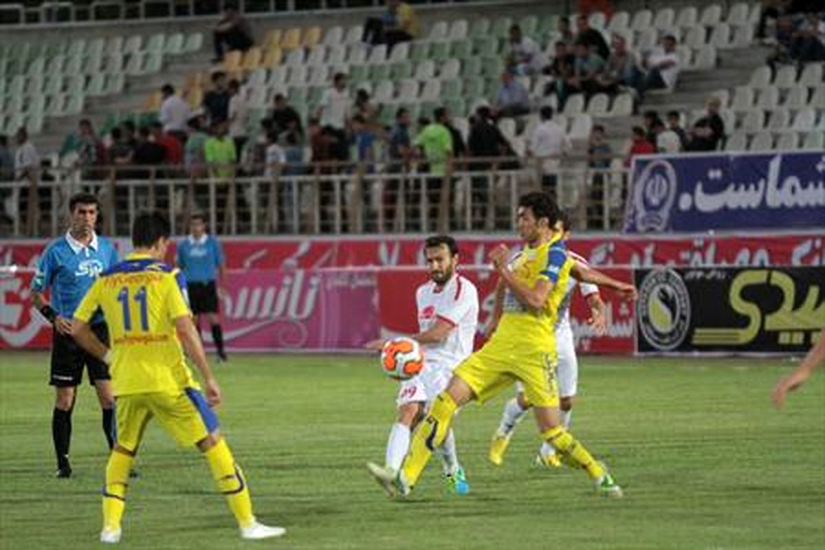 خواهش جالب بازیکن راه آهن ازداور بازی با استقلال
