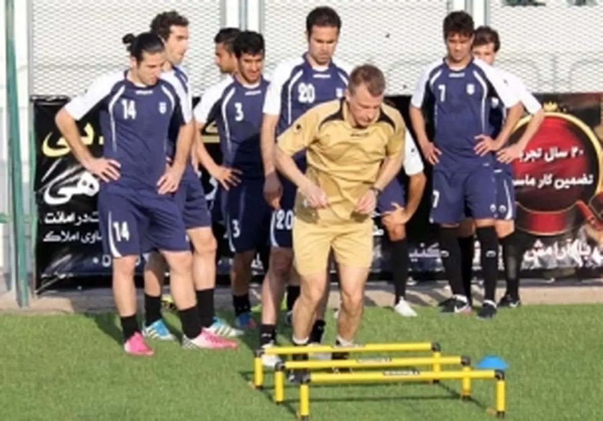 از برد و باخت شاد و ملولم، صعودم آرزوست