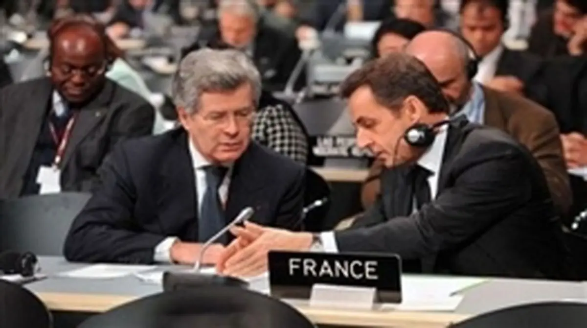 فردی که ولایتی با اومذاکره کردکه بود؟ مشاور ویژه سارکوزی یاکارشناس الیزه؟