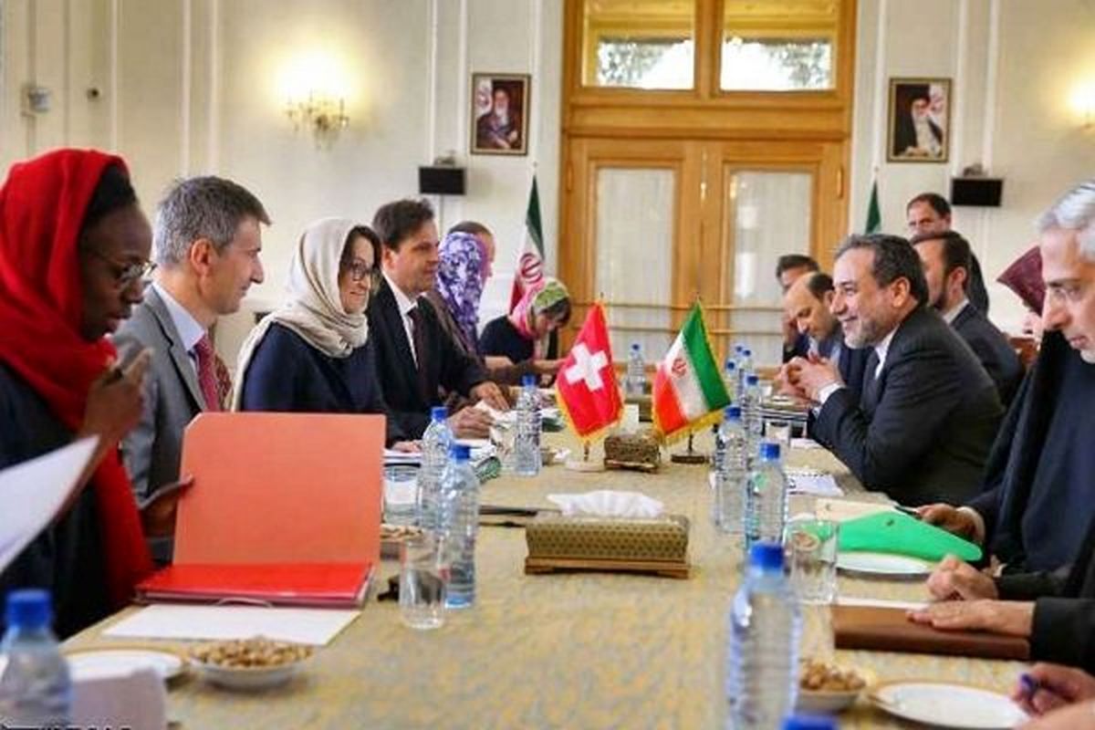 گفتگوهای سیاسی ایران و سوئیس به ریاست عراقچی در تهران برگزار شد