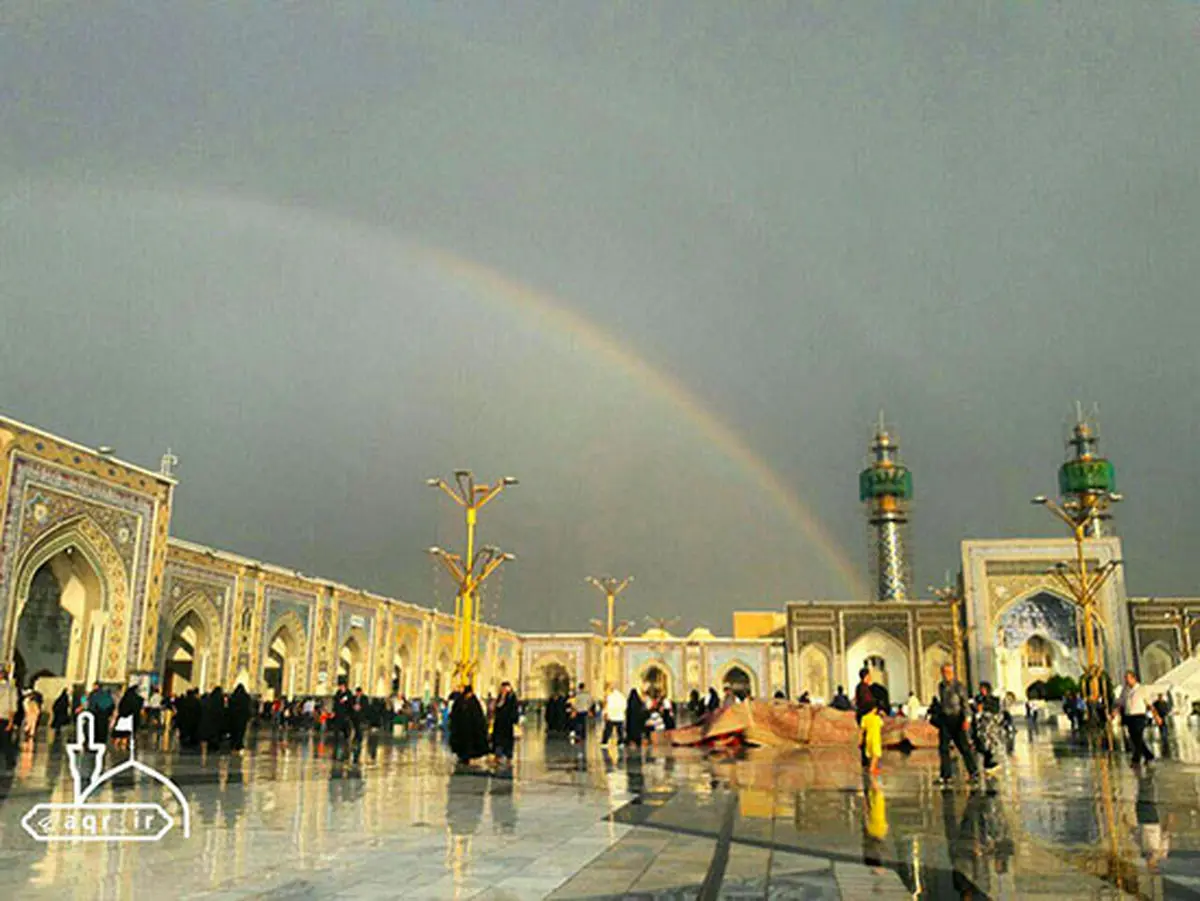هم اکنون؛ رنگین کمان در حرم امام رضا(ع)