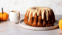 طرز تهیه کیک کدو حلوایی خانگی پاییزی به 2 روش