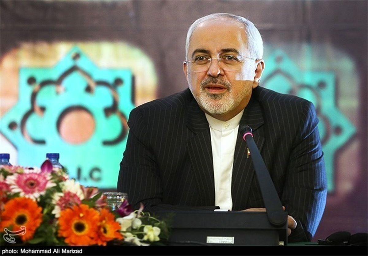 ظریف: سفر روحانی به فرانسه نشان‌دهنده قدرت دیپلماسی است