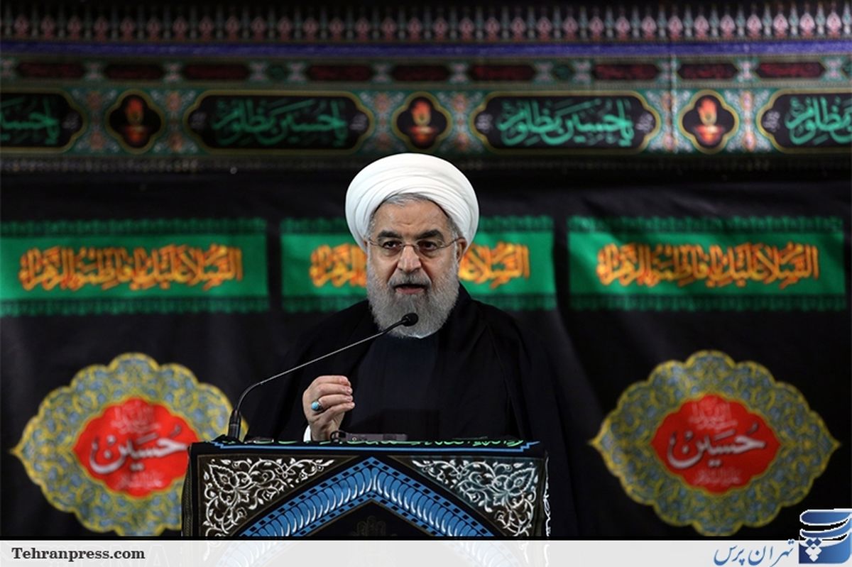 روحانی در مراسم عزاداری شب هشتم محرم در تایلند/تصاویر