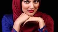 خانم بازیگر در کنار کلیسای نتردام