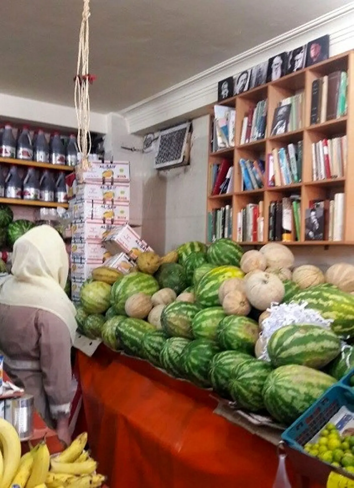  شجریان در یک میوه‌فروشی عجیب
