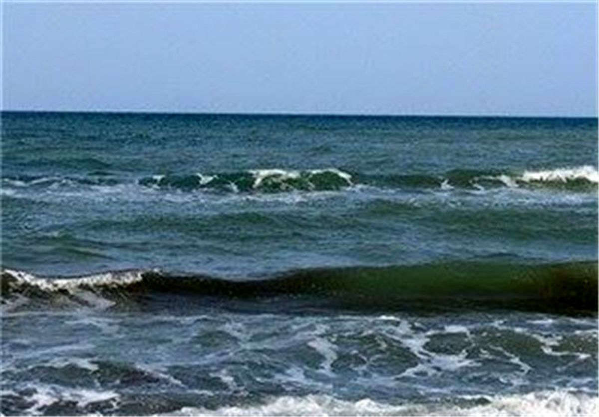 سطح آب دریای خزر پایین رفت