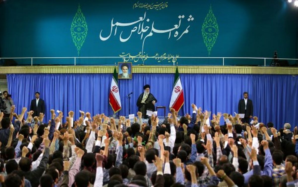 جناح مؤمن و انقلابي آستين‌هاي همت را بالا بزنند