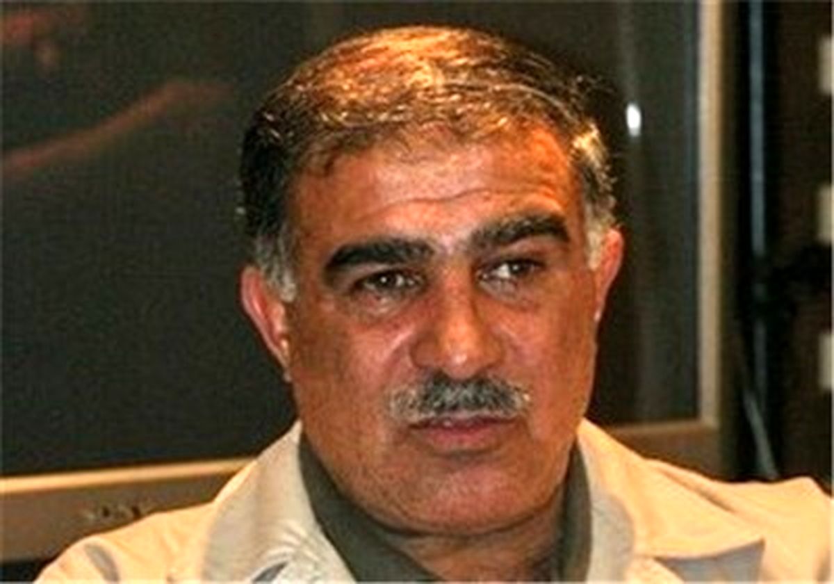با جباری موافقم، شرایط استقلال مسخره است