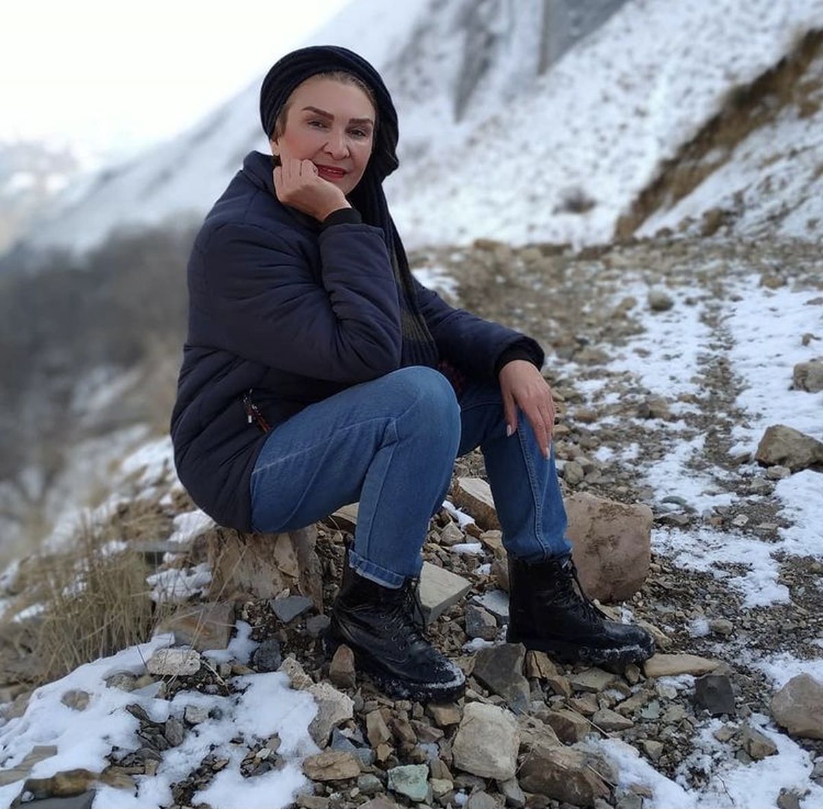 مینا نوروزی در دل کوهستان برفی + عکس