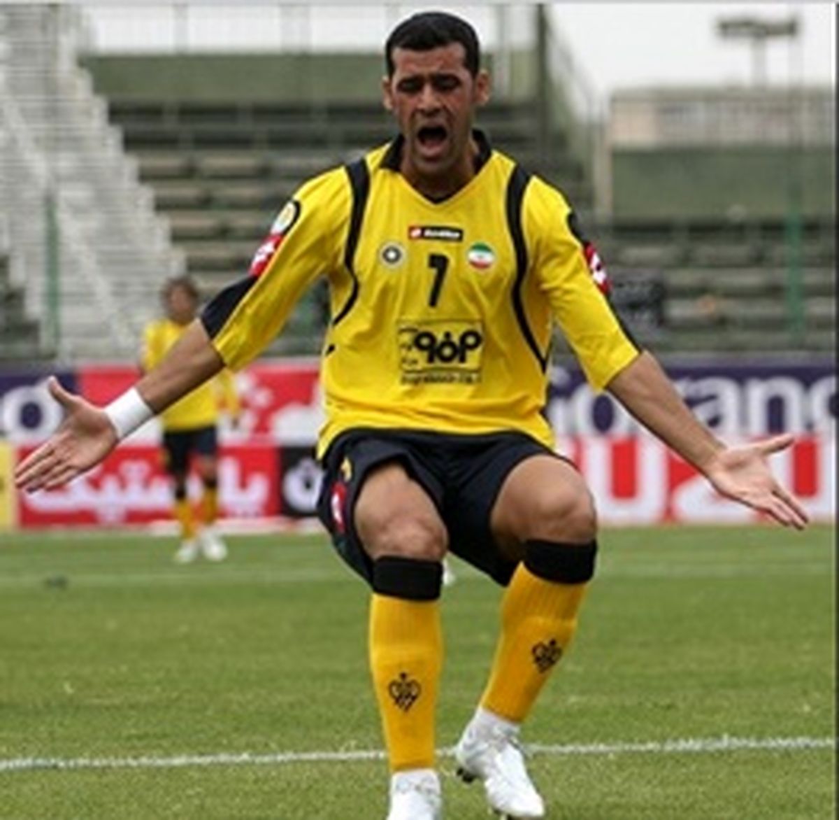 عماد رضا با آخرین متد روز در پرسپولیس/ آمادگی به لطف طب سنتی هندی!