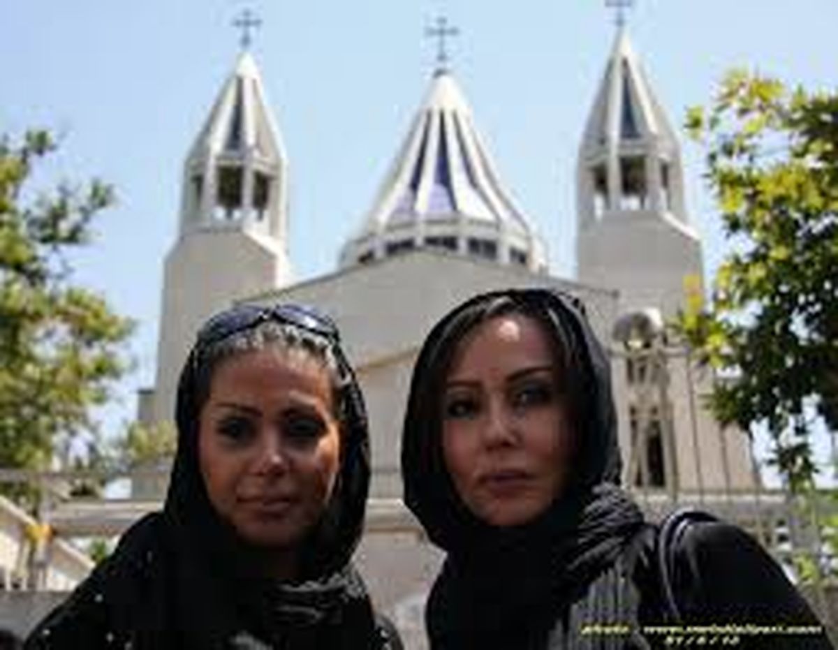  وقتی بهار ارجمند و پرستو صالحی شبیه هم می شوند!/عکس