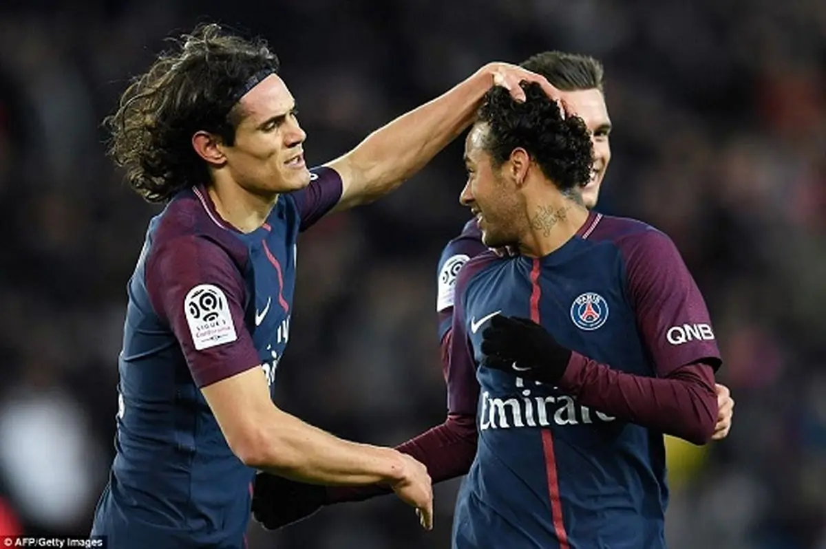 هواداران PSG نیمار را به سمت رئال هل می‌دهند