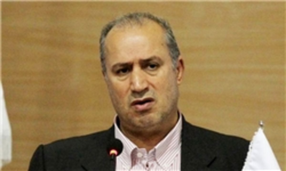 تاج: ادبیات منصوریان را نمی‌پسندم