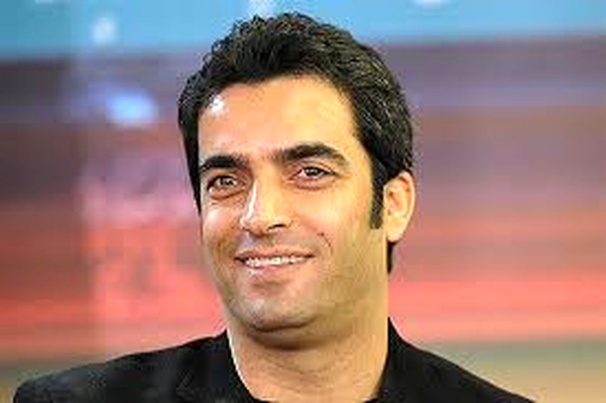 قلب‌های که «منوچهر هادی» به مادر، همسر و خواهرانش تقدیم کرد/عکس