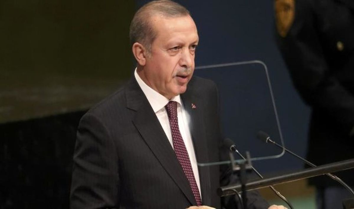اردوغان از بازیگر هالیوودی مدال گرفت!+ تصاویر