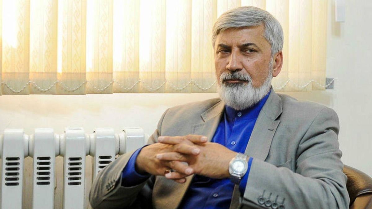 روحانی دچار قحط الرجال شده است/مجلس باید خسارت های آخوندی را مطالبه کند