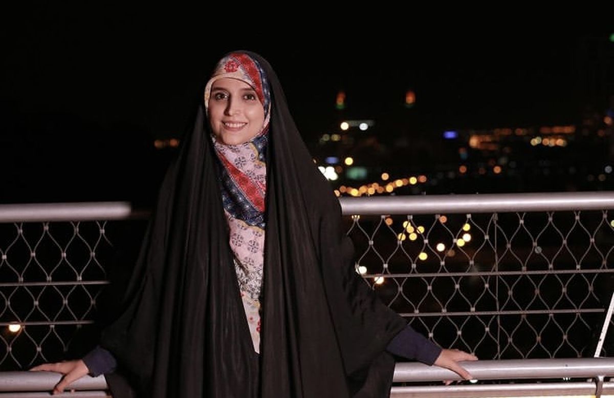 شب گردی های خانم مجری جوان + عکس