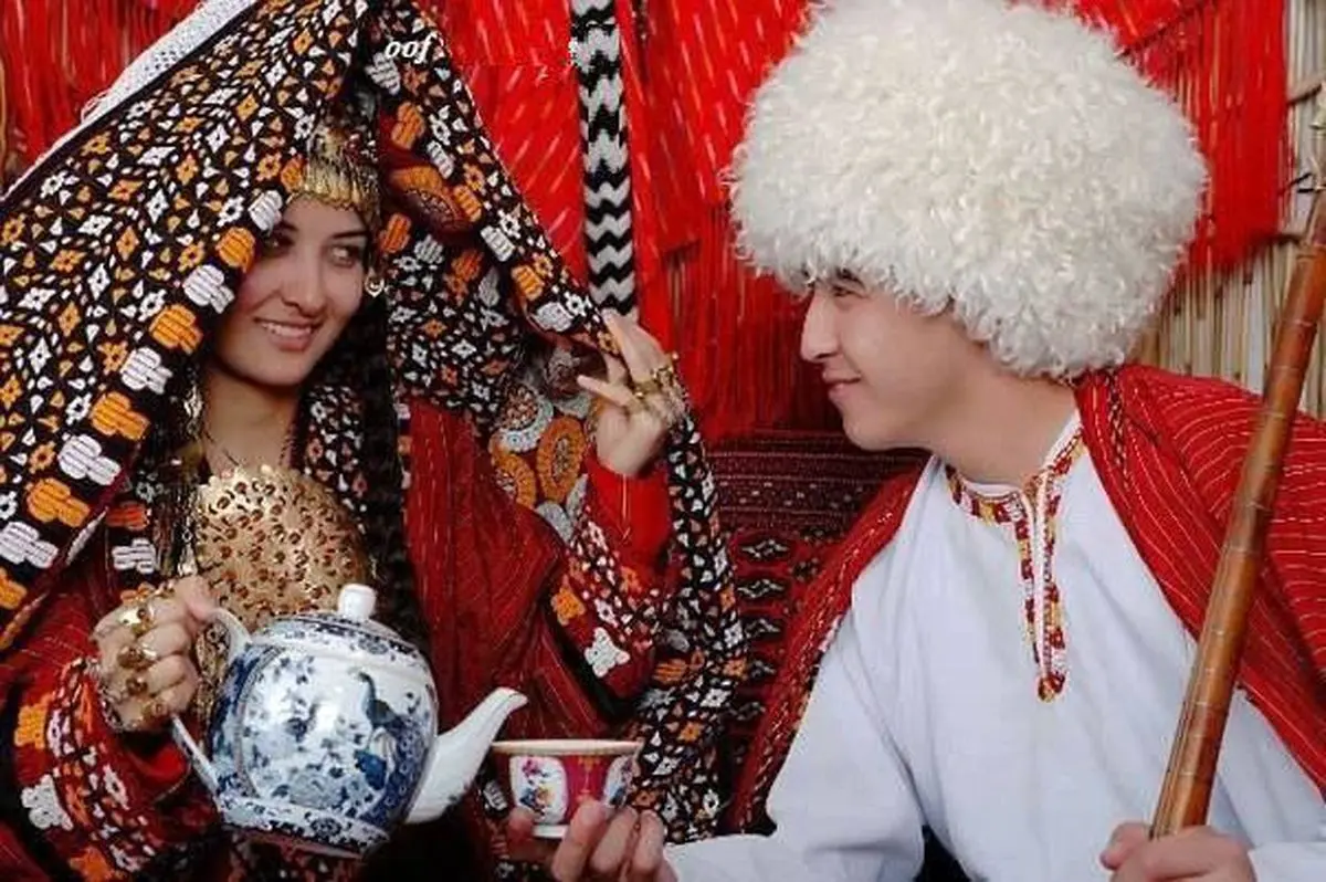 ترکمنستان:پرداخت پول بیشتر برای عروس تحصیلکرده شاغل

