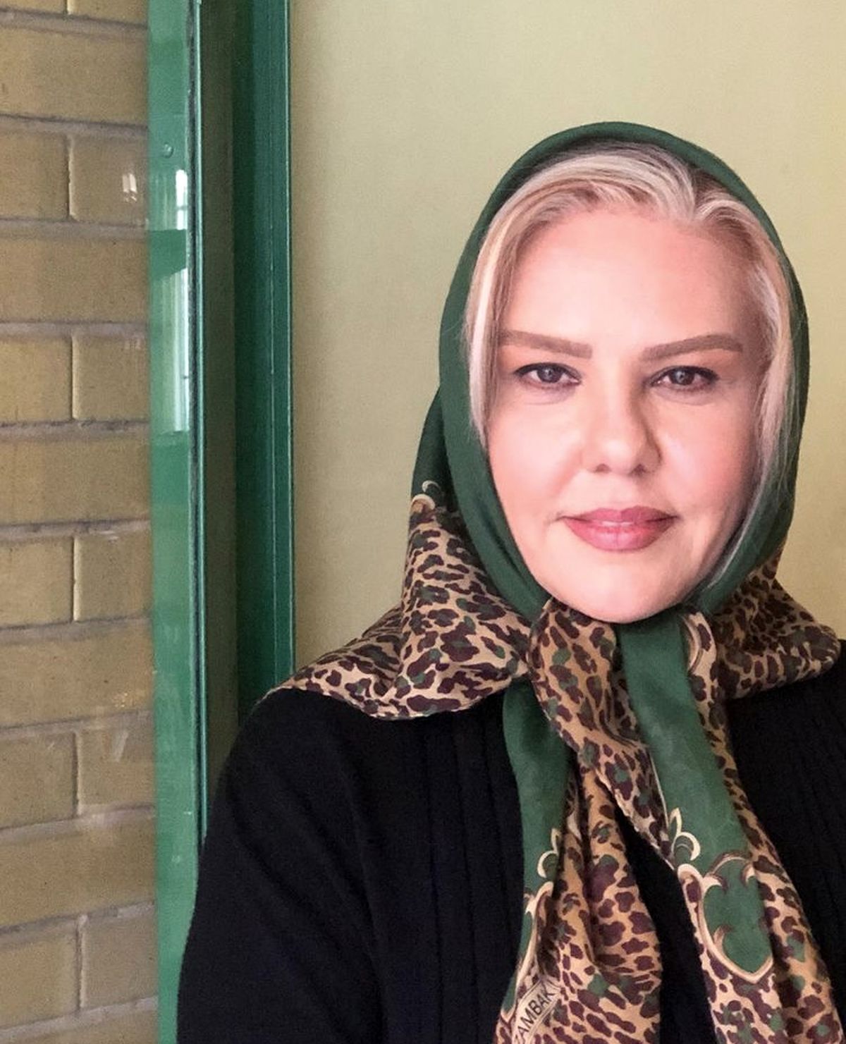 افسانه چهره آزاد با ظاهری جدید + عکس
