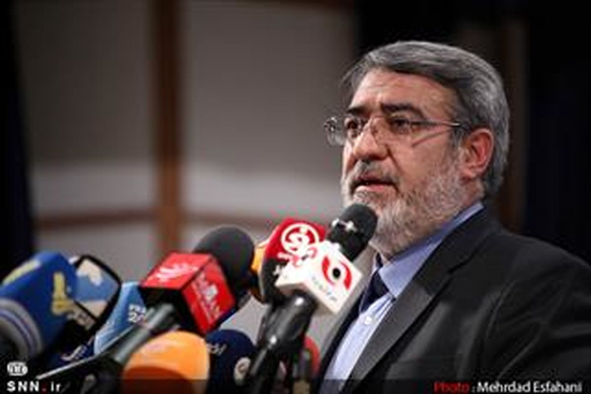  درباره «اقتصاد مقاومتی» ماهانه به رهبر معظم انقلاب گزارش می‌دهیم