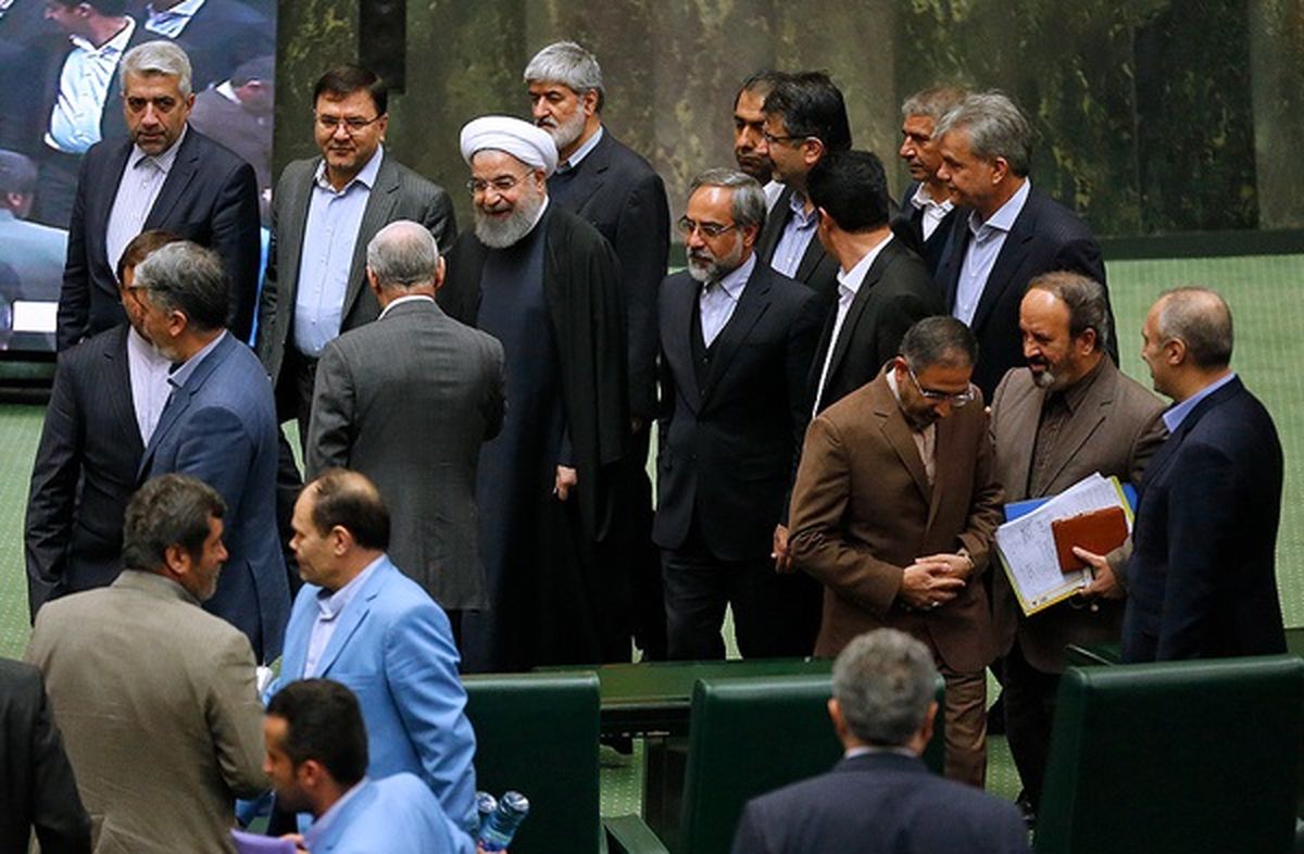 فریاد «دو-دو» نمایندگان هنگام اعلام آمار اشتغال از سوی رئیس‌جمهور