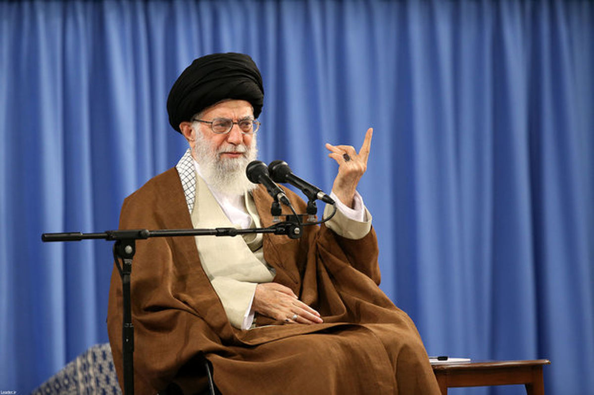 ملت متحد باشد توطئه‌های دشمن به ضرر خود او تمام خواهد شد
