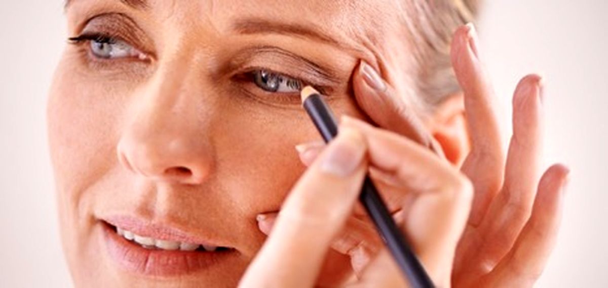 شش قدم برای انجام آرایش چشم به شکل اصولی