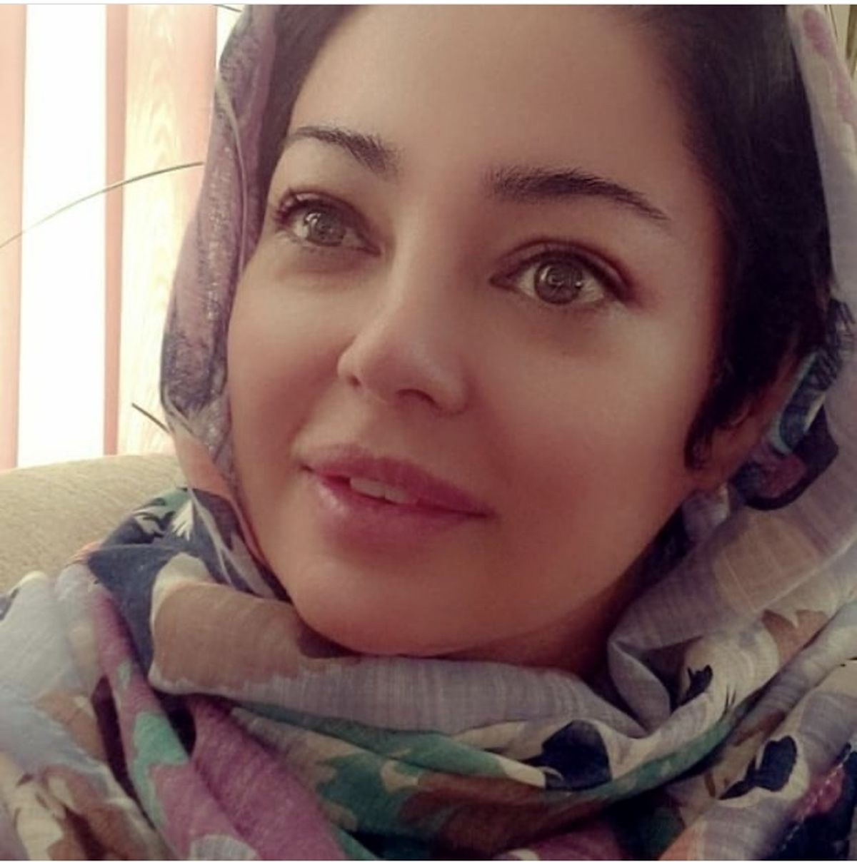 رزیتا غفاری با ظاهری متفاوت + عکس