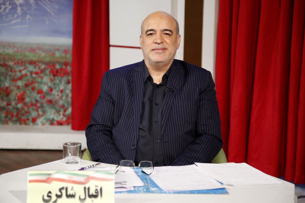 بزرگان اصولگرا باید میدان را برای عرض اندام جوانان انقلابی فراهم کنند/ «نو اصولگرایی» جریان سوم نیست