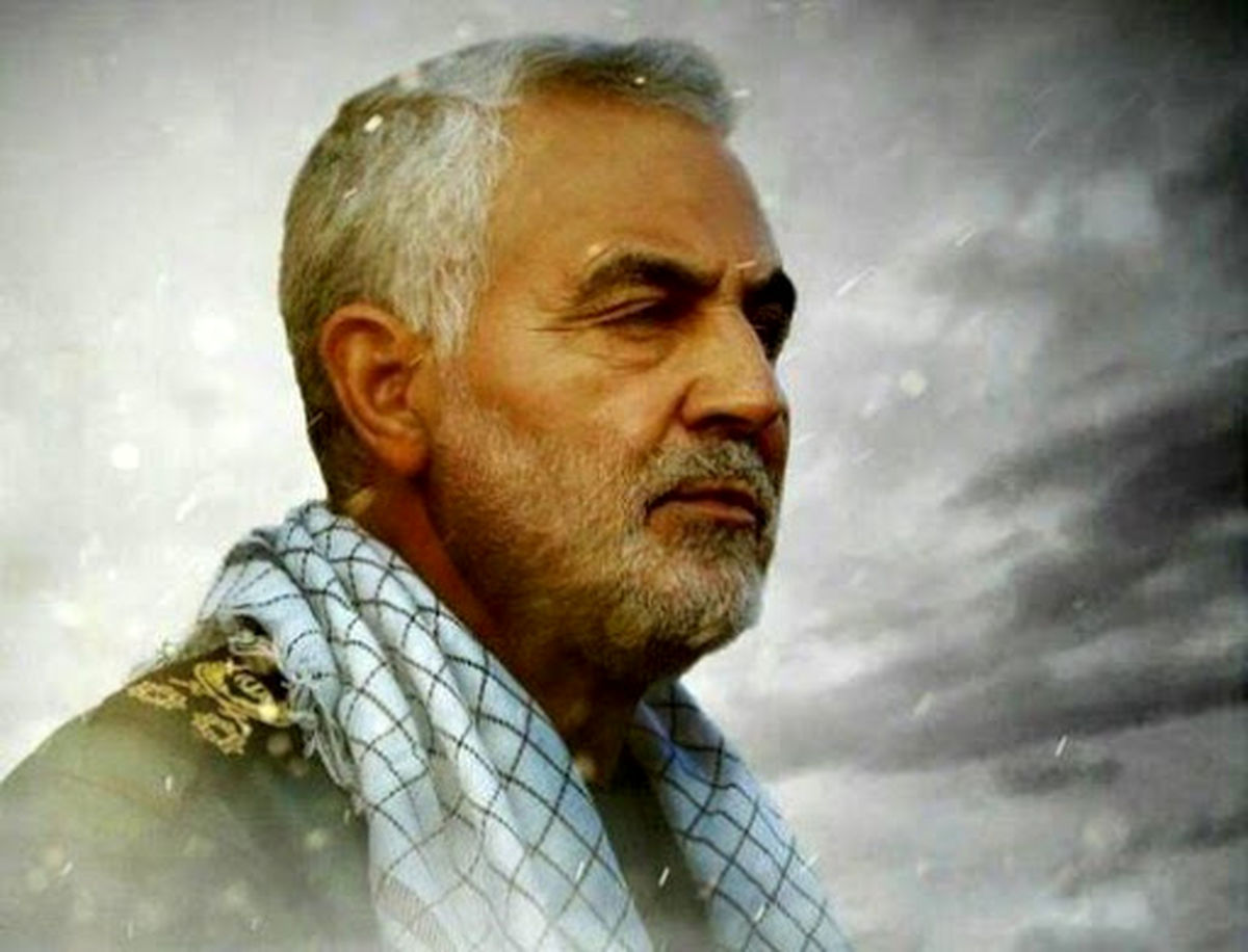 ماجرای پلاکی که حاج قاسم به دخترش داد +عکس