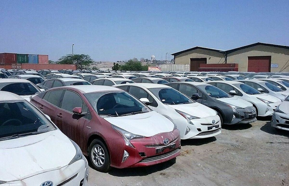 خودروهای ثبت سفارش غیرقانونی در روزهای آینده از گمرک ترخیص می شوند