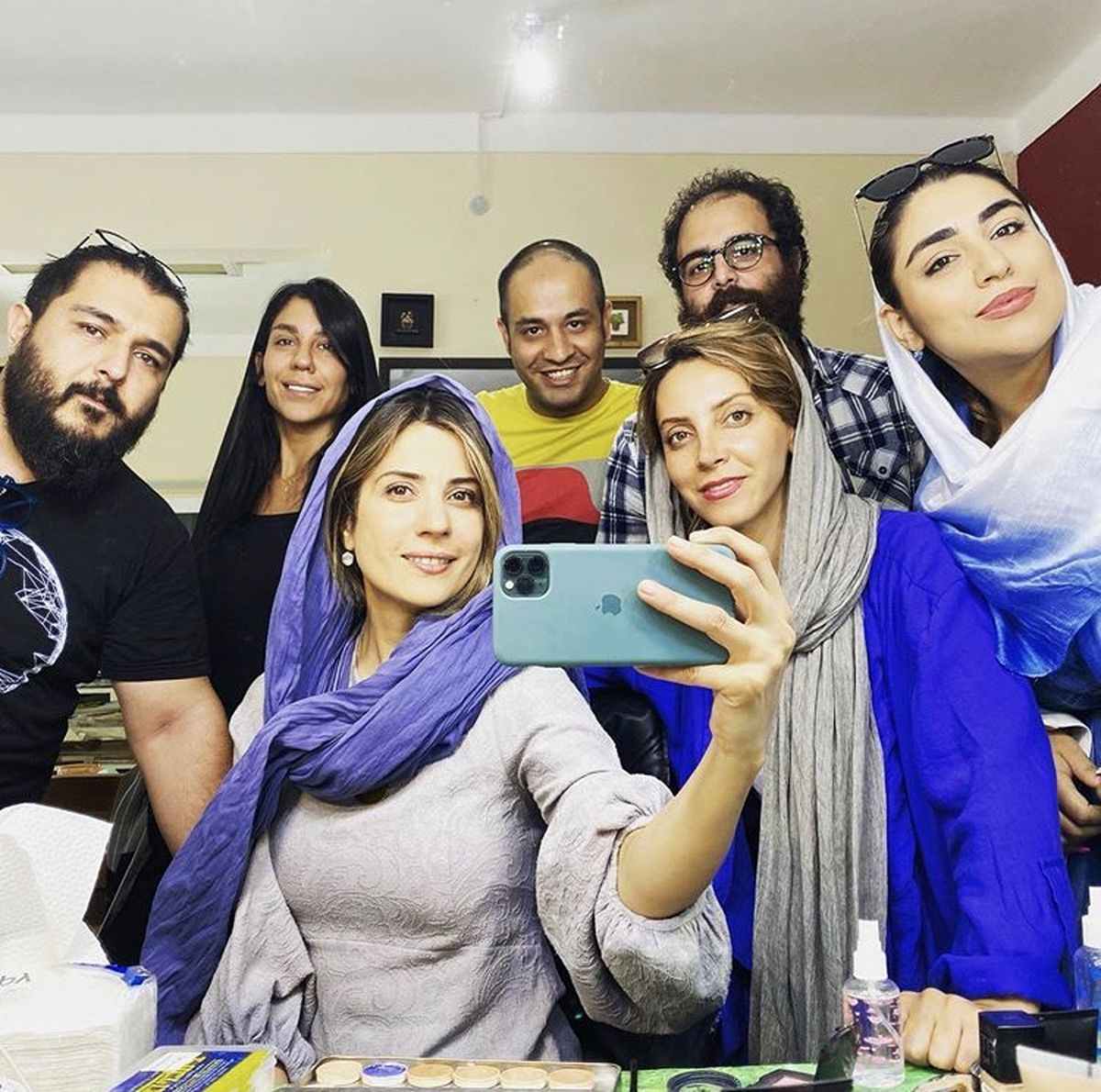 سارا بهرامی و دوستانش + عکس