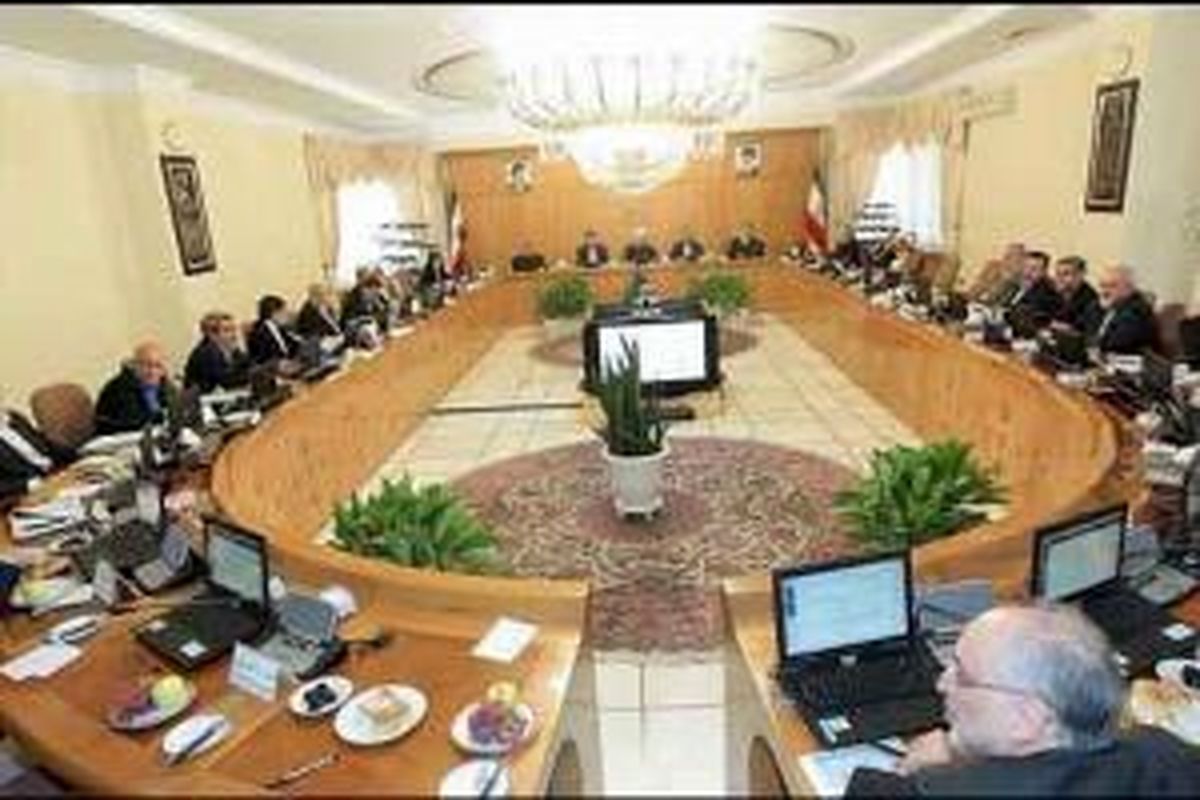 مصوبه اصلاح افزایش حقوق کارمندان در سال ۹۷ ابلاغ شد