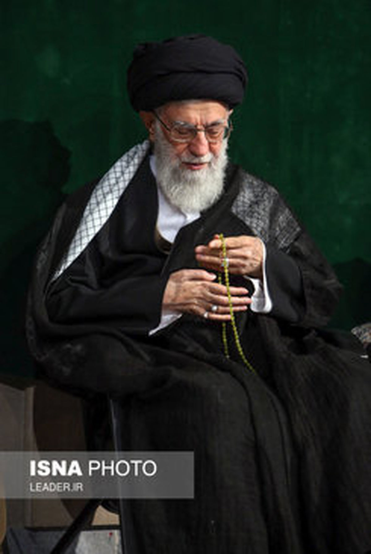 اولین شب عزاداری امام حسین در حسینیه امام (عکس)