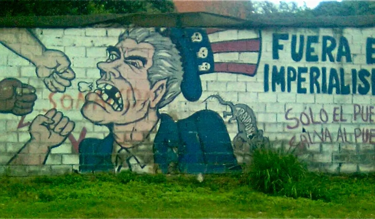 تقلای تجدیدنظرطلبان برای پلزدن روی خصومت 36ساله امریکا با ایران