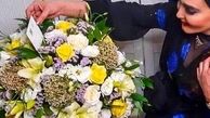 زهره فکور صبور با لباس مجلسی و دسته گل+عکس