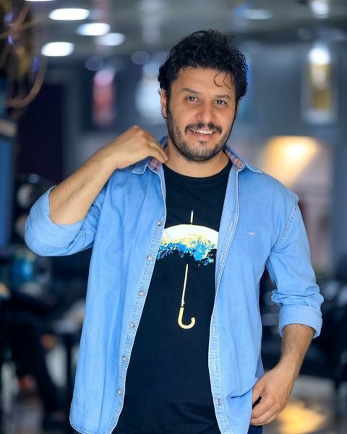 تی شرت بارانی جواد عزتی + عکس