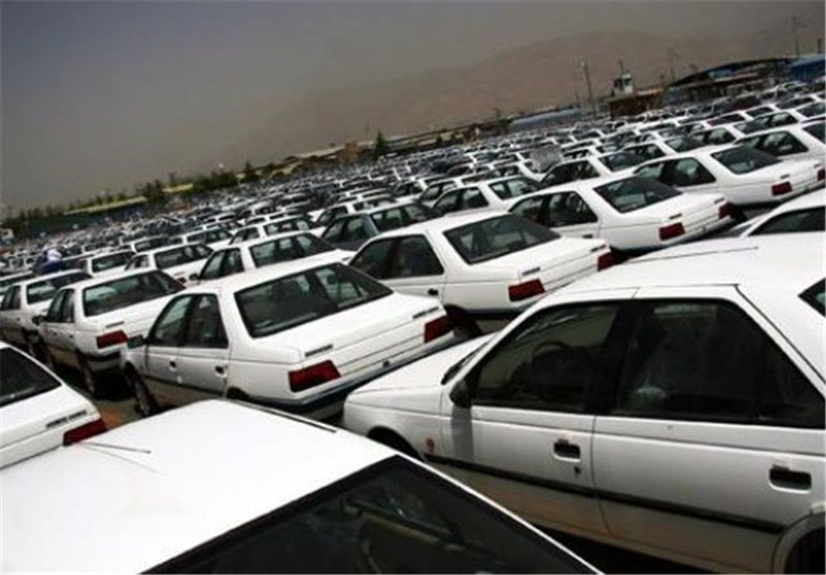  افزایش قیمت خودرو به تعطیلی بازار می‌انجامد 